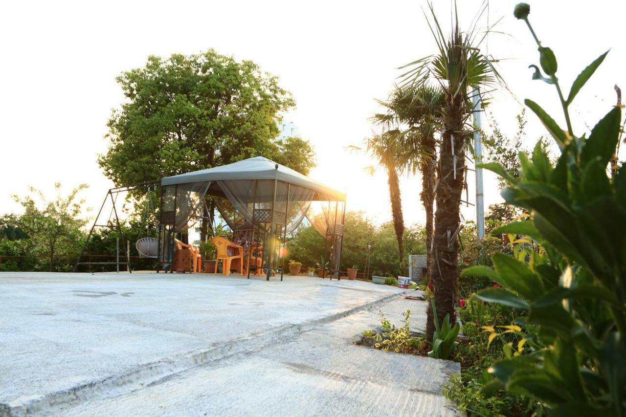 Rainbow Rooms Apart Hotel Makhinjauri Extérieur photo