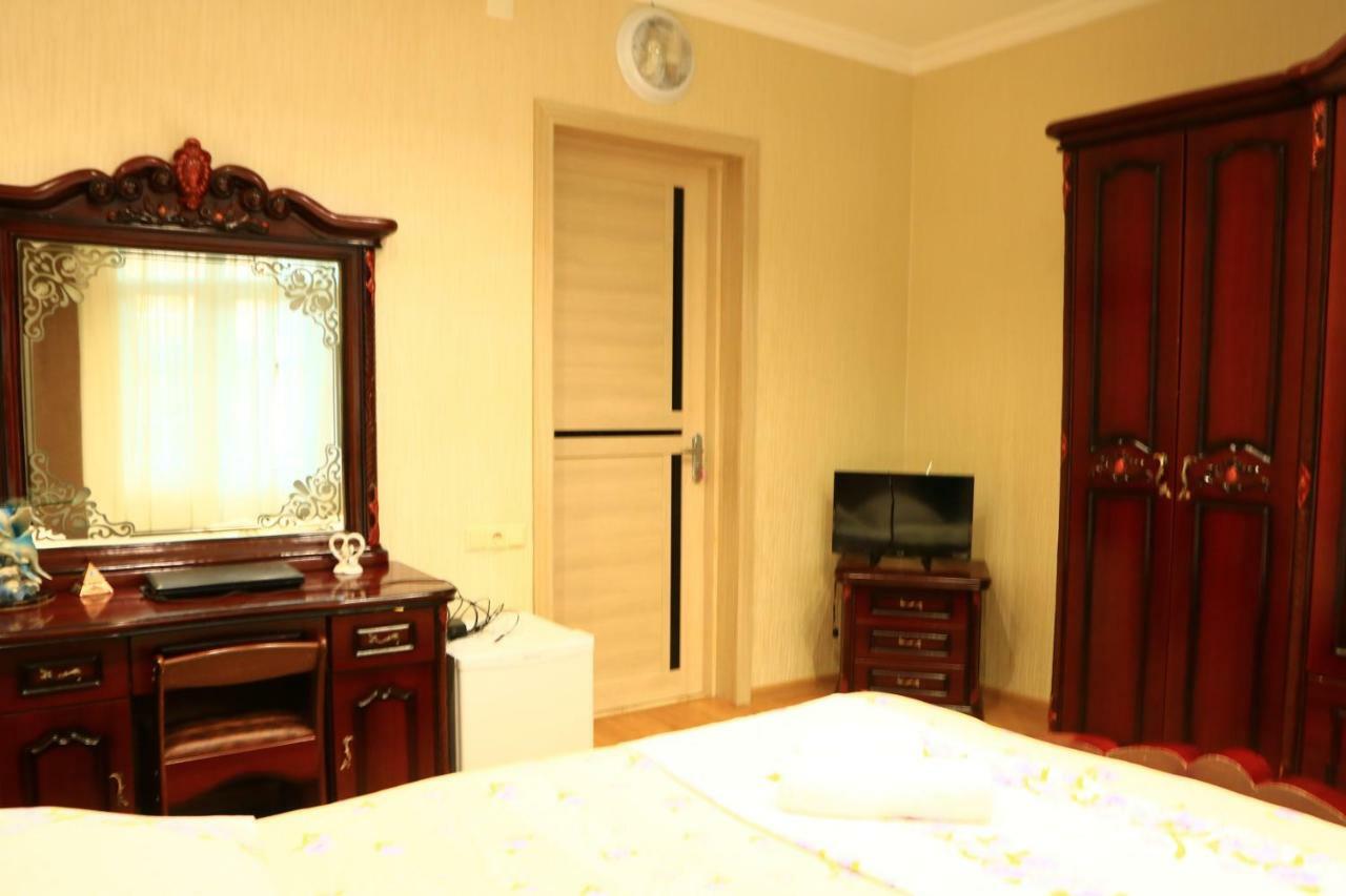 Rainbow Rooms Apart Hotel Makhinjauri Extérieur photo